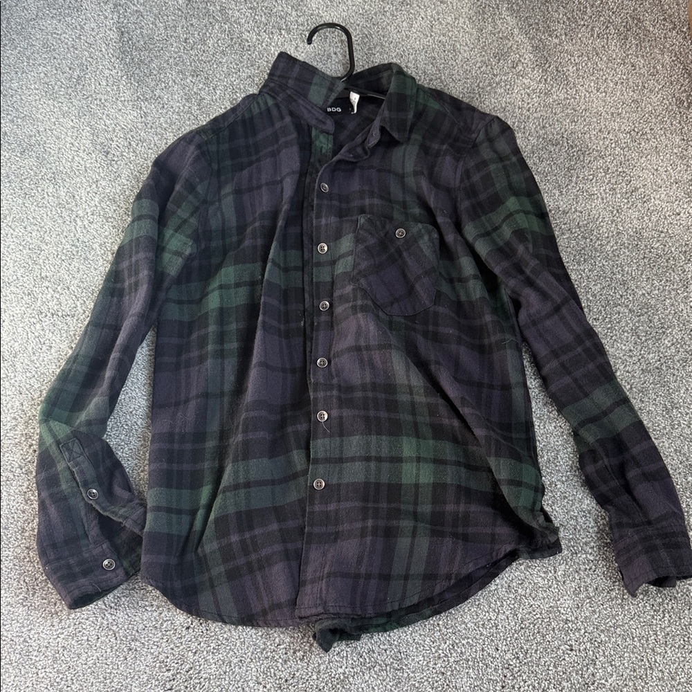 Urban Outfitters Women's Green and Black Plaid Shirt